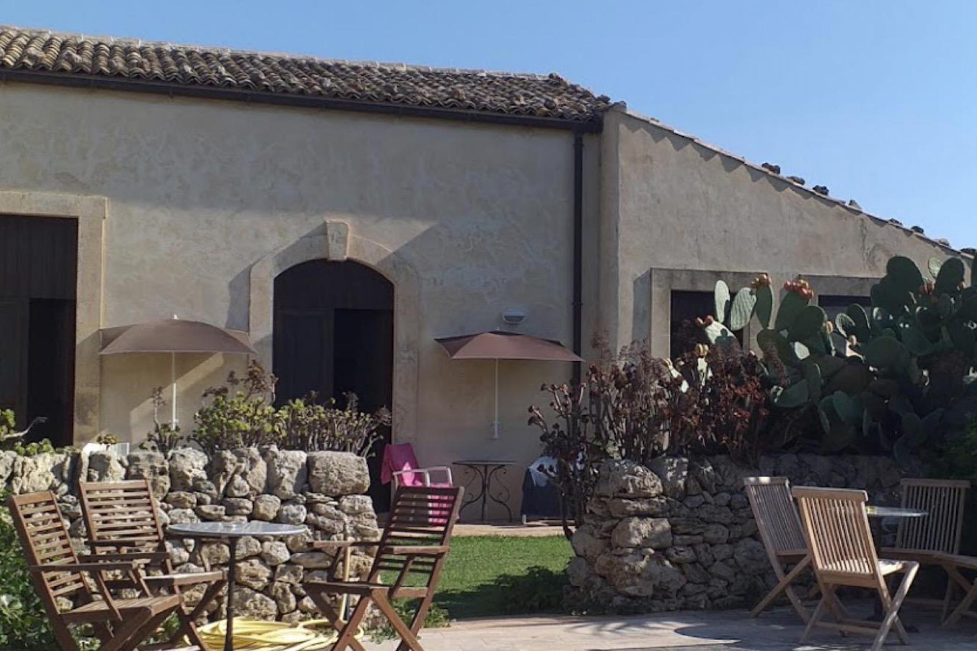 Agriturismo Sicily Cosy agriturismo in Sicily with restaurant