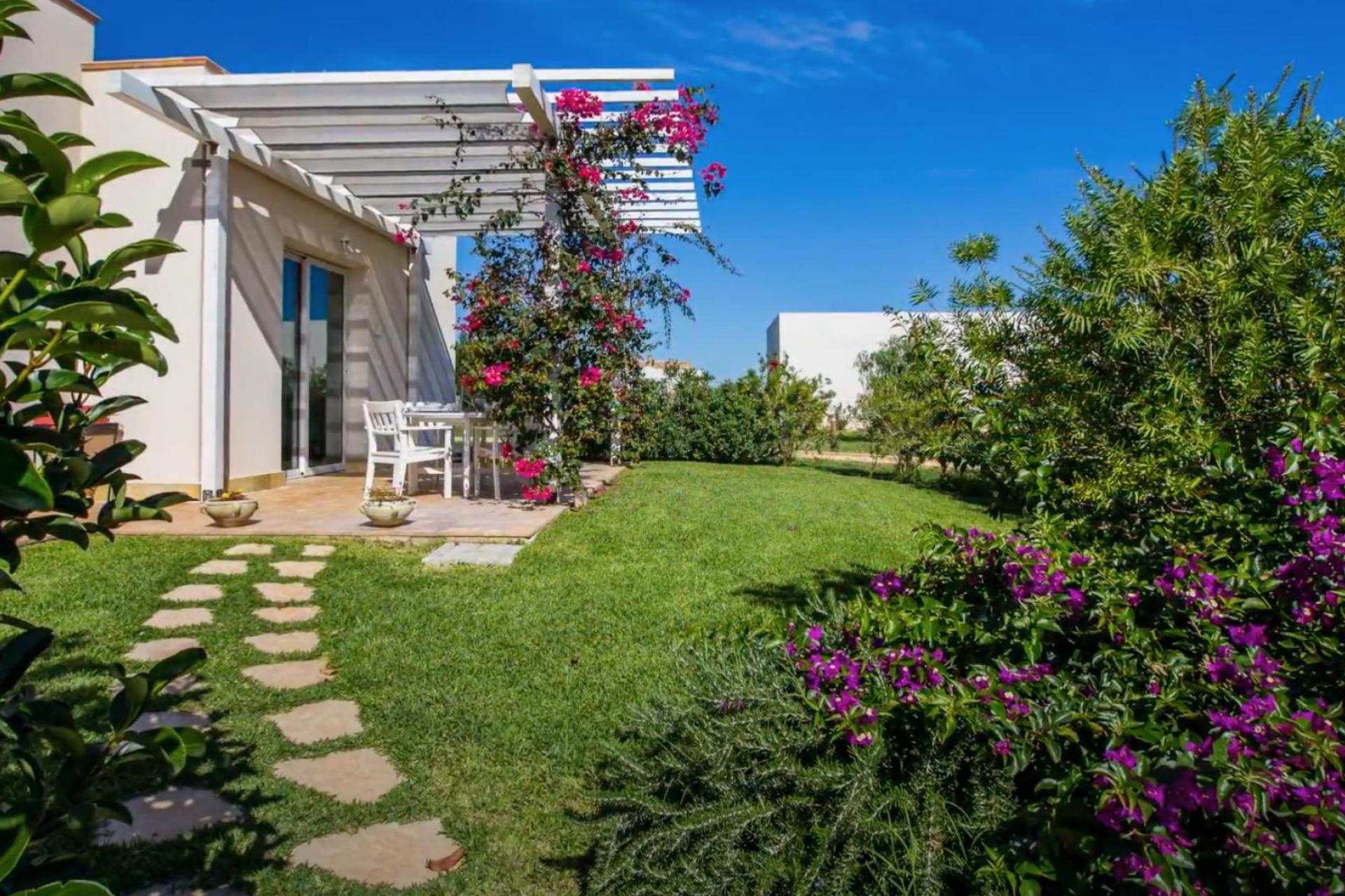 Agriturismo Sicily Cottages in a beautiful spot by the sea near Siracusa