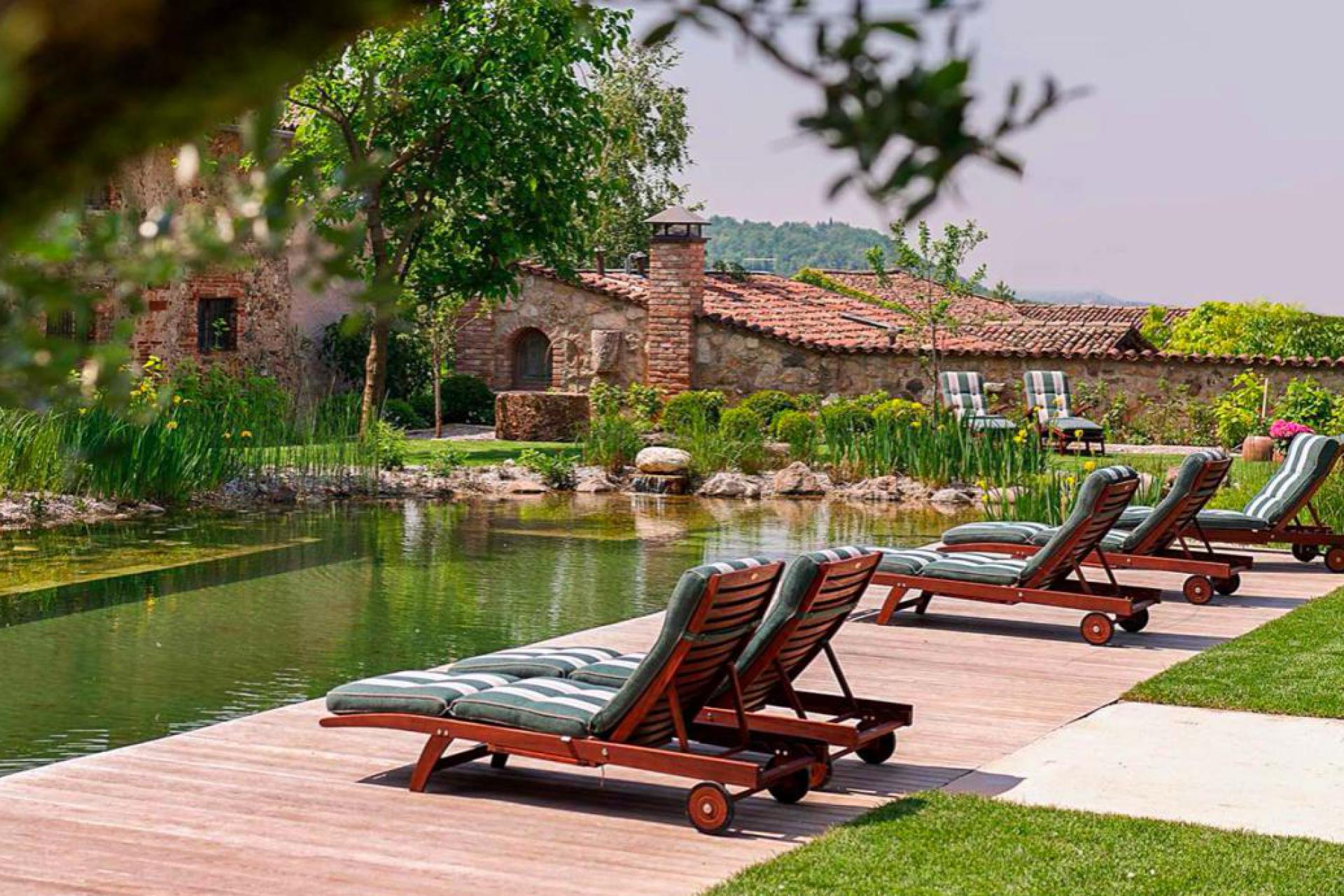 Agriturismo Lake Como and Lake Garda Country hotel Lake Garda, a luxurious oasis of peace