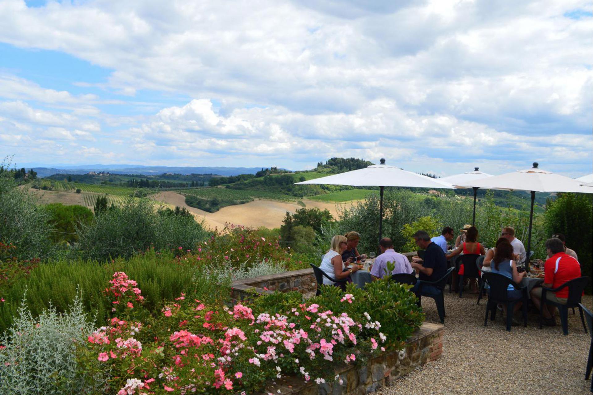 Agriturismo Tuscany Romantic agriturismo with views of San Gimignano