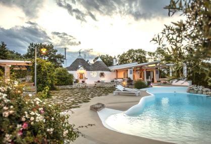 Authentiek trulli resort met zwembad in Puglia