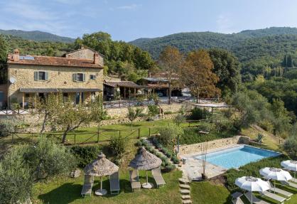Kleinschalige agriturismo bij Cortona met zwembad en uitzicht
