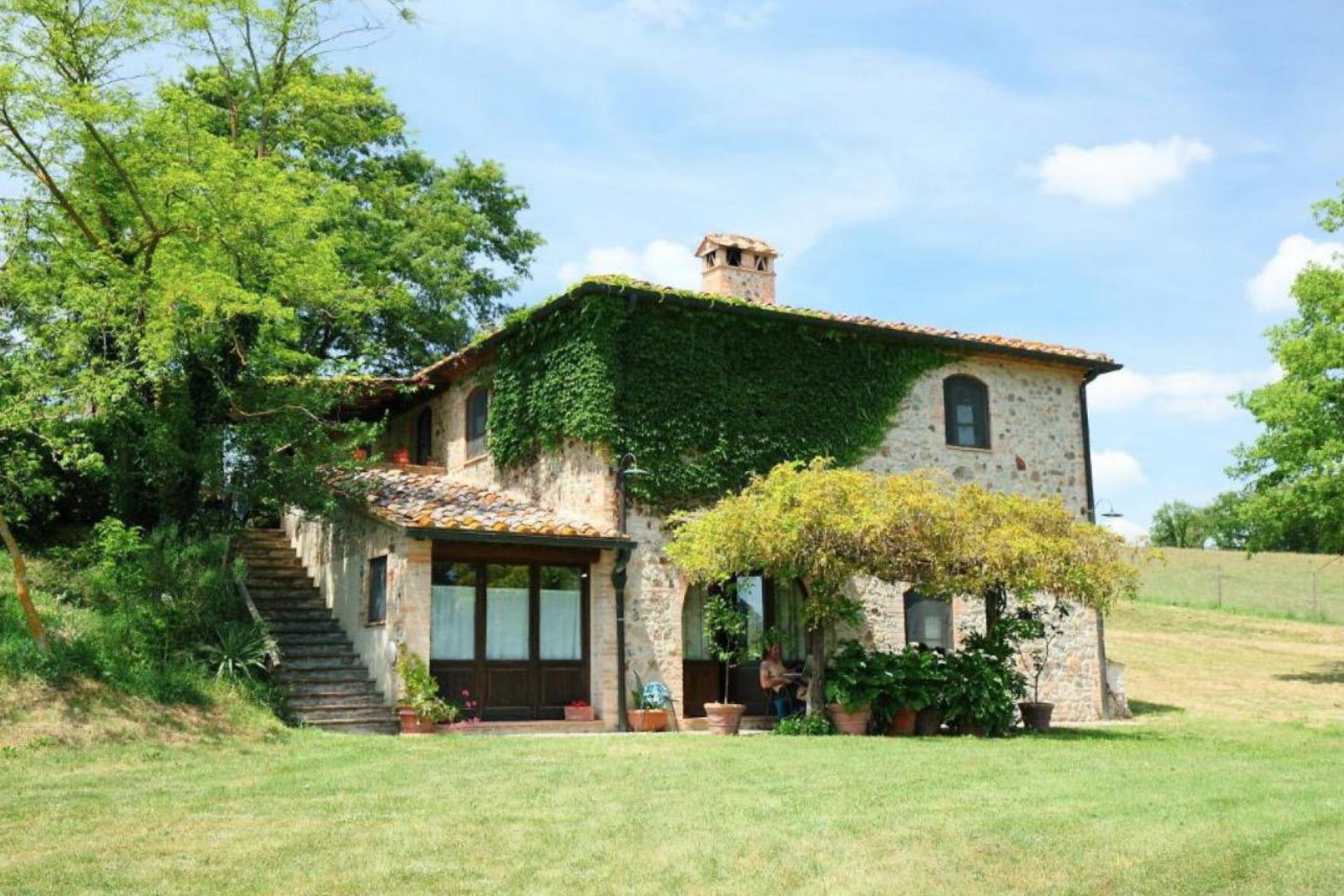 Agriturismo Tuscany Two farmhouses in Tuscany with private swimming pool