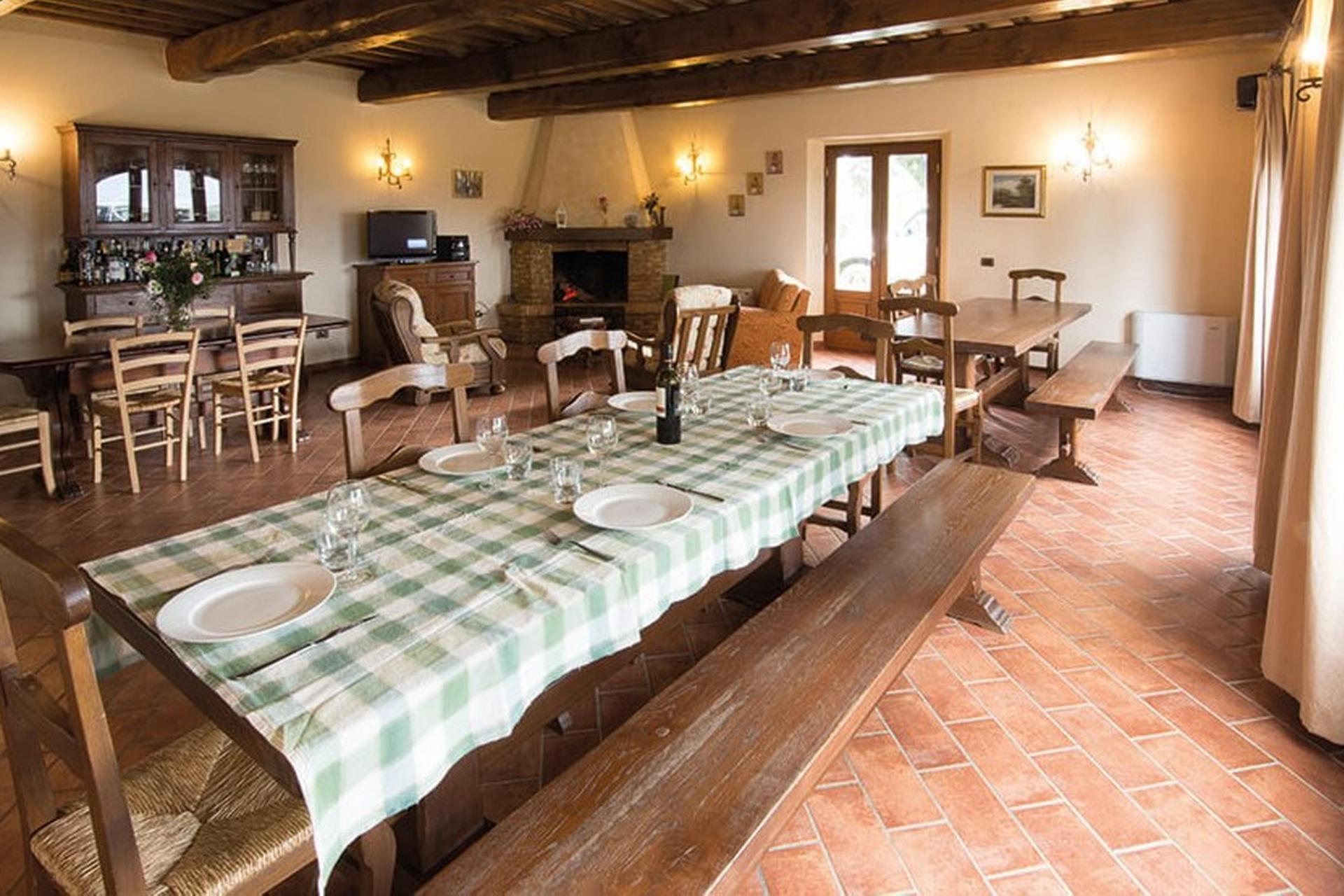 Agriturismo Tuscany Welcoming agriturismo in Tuscany where la mamma cooks