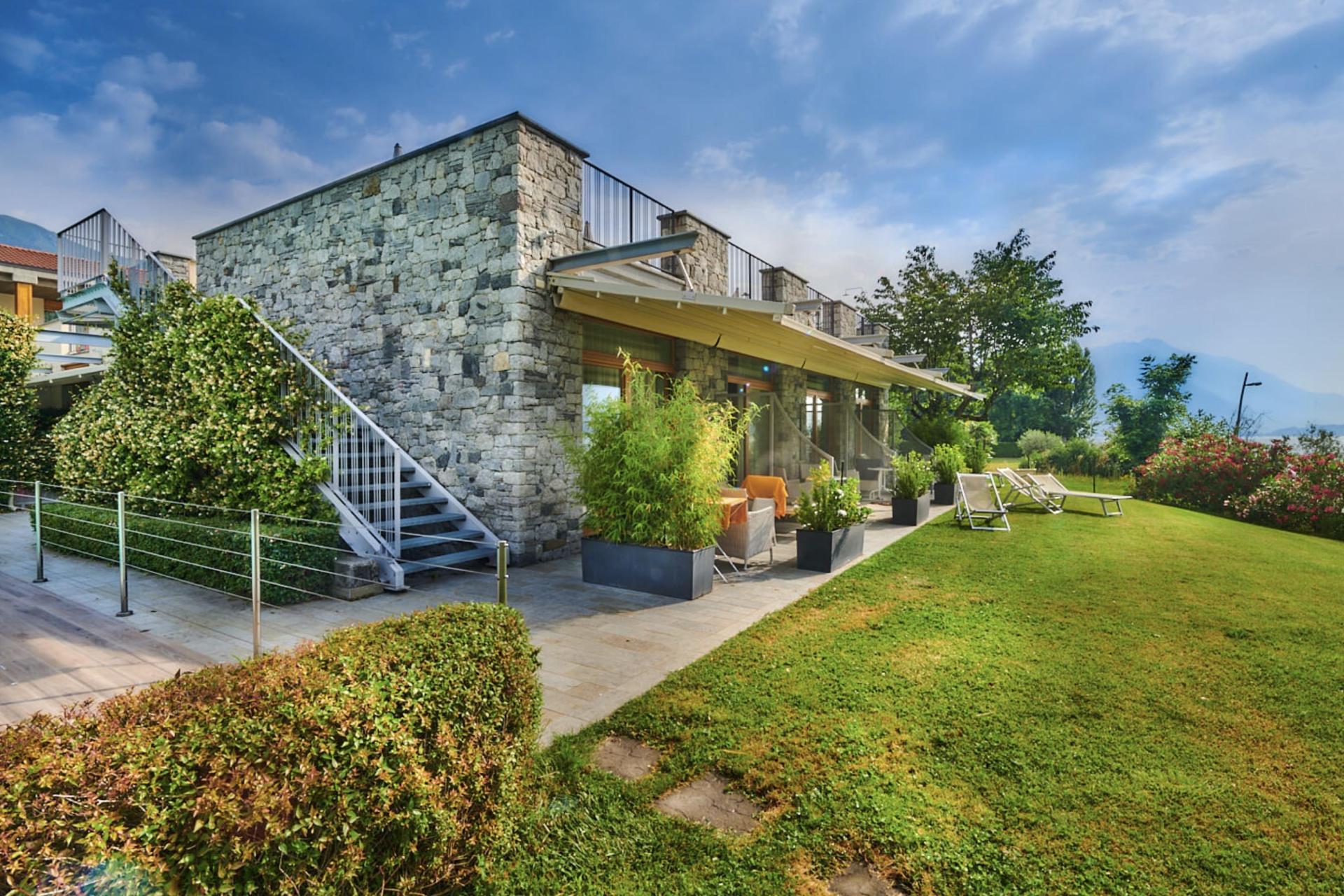 Agriturismo Comomeer en Gardameer Country hotel op prachtige lokatie aan het Comomeer