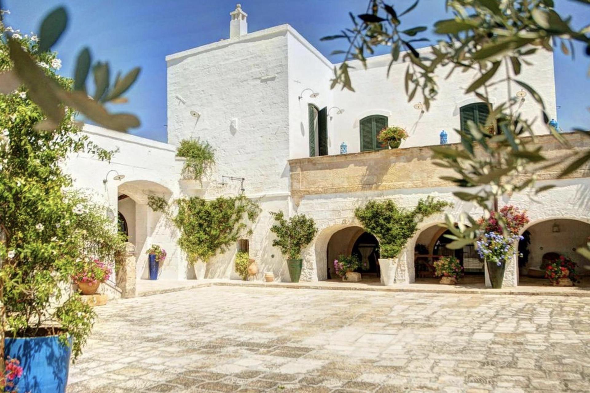 Agriturismo Puglia Karakteristieke agriturismo met fantastisch zwembad in Puglia