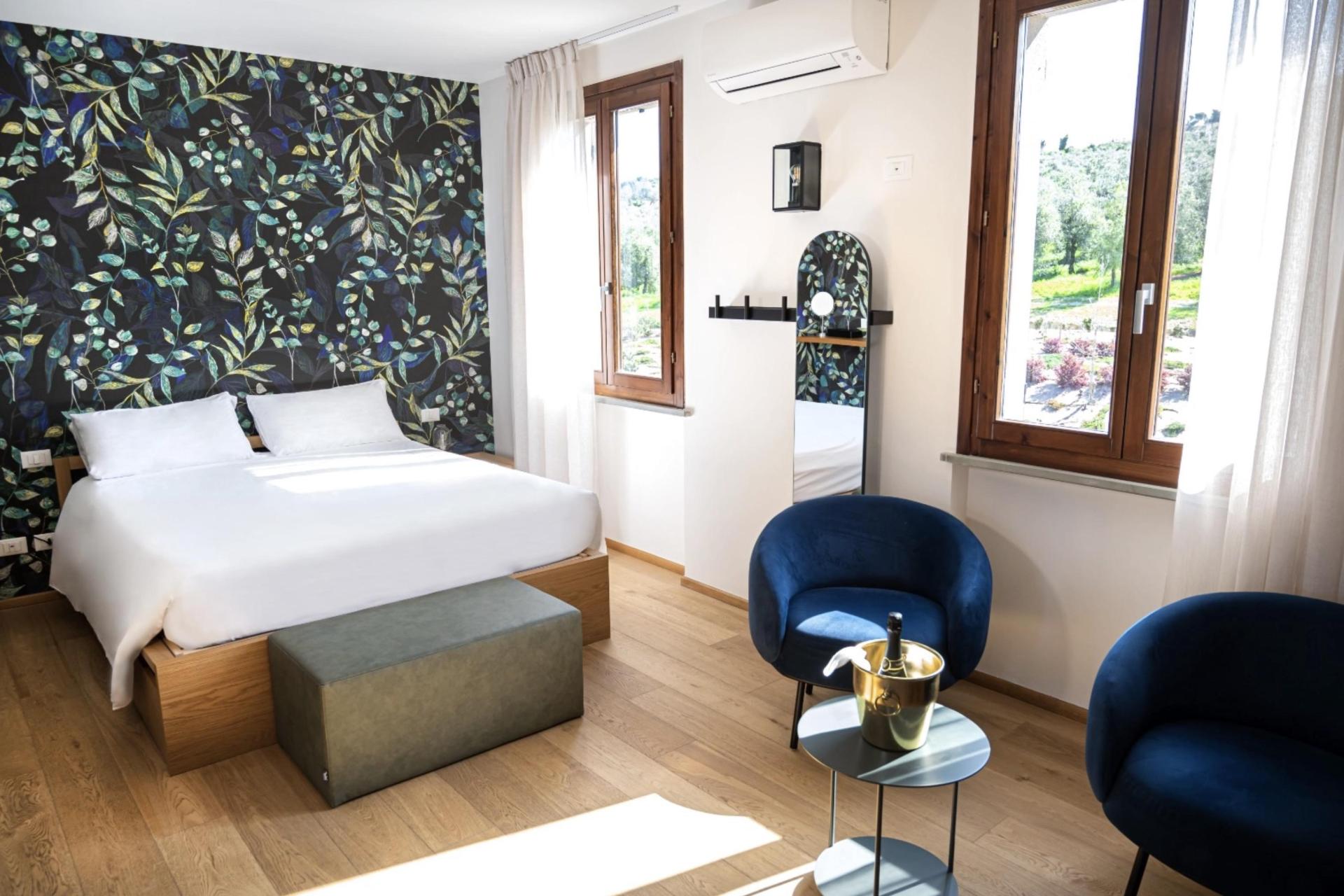 Agriturismo Le Marche Leuke agriturismo le Marche met restaurant in olijfgaard