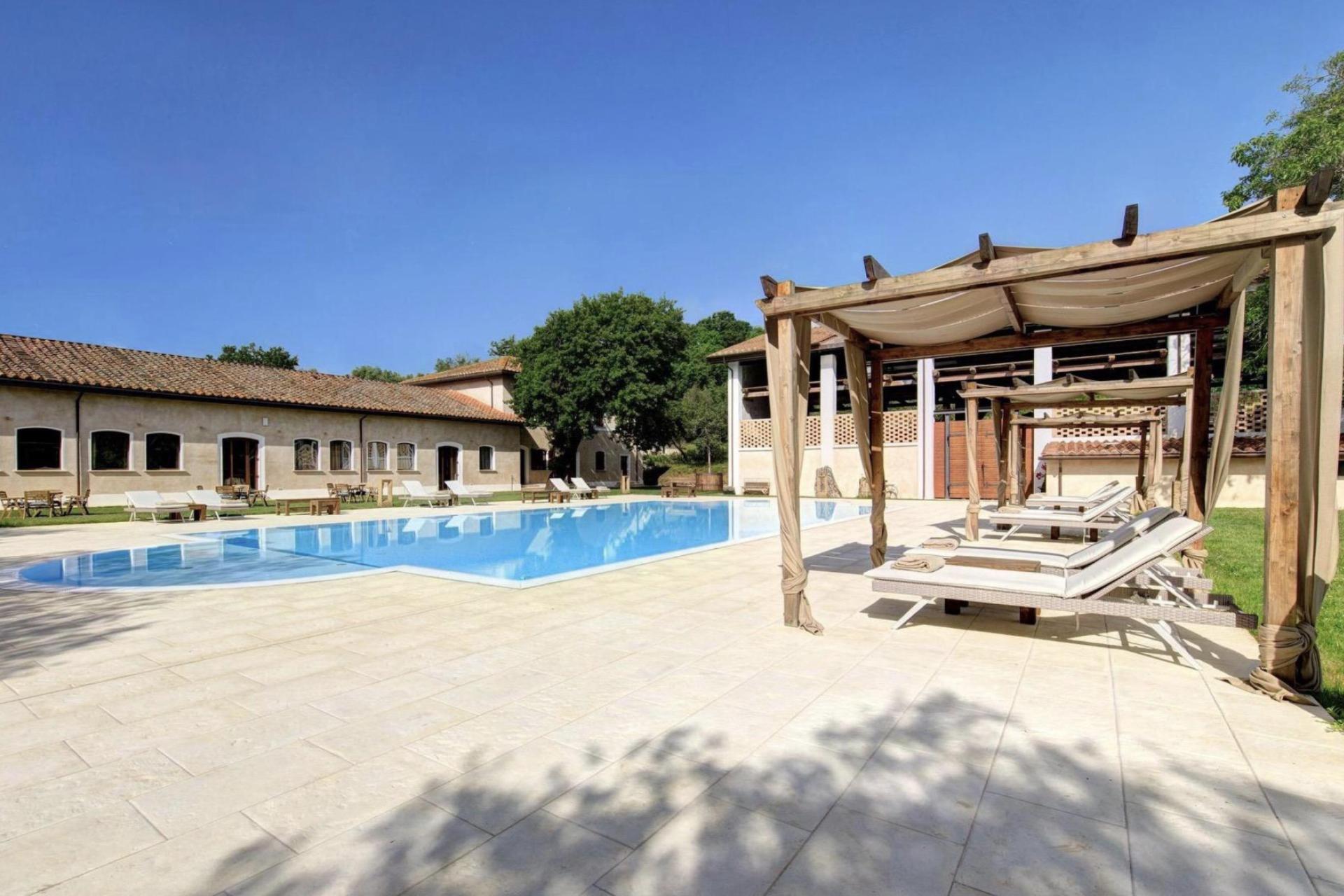Agriturismo Rome Luxe agriturismo bij Rome met restaurant en zwembad