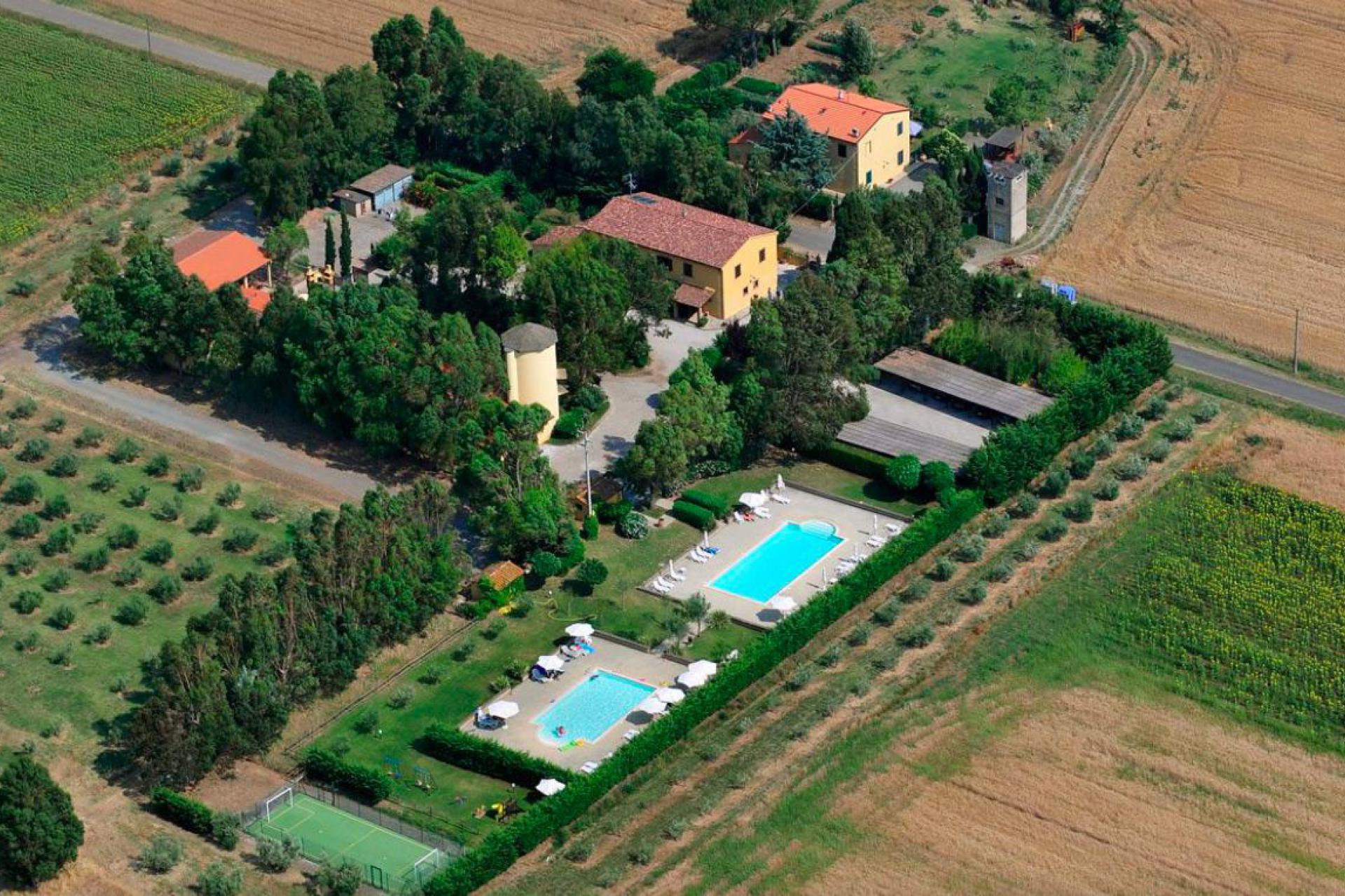 Child-friendly agriturismo at 3 km from the sea