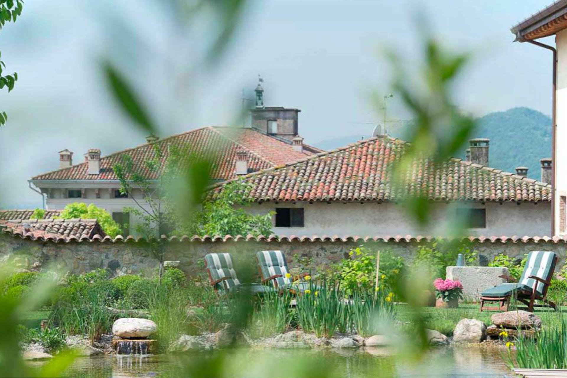 Luxury country hotel near Lake Garda