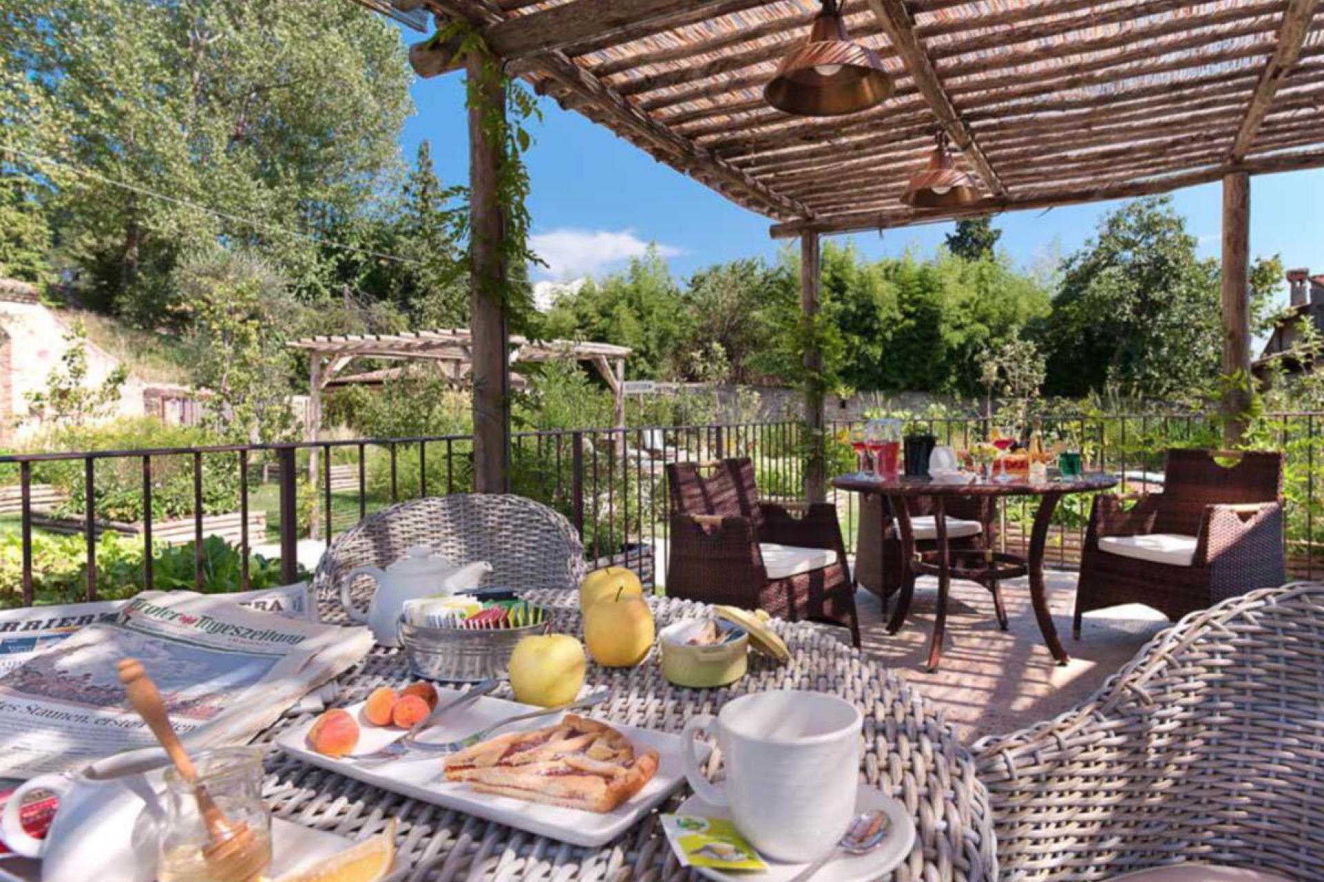 Charming rooms with breakfast near Lake Garda