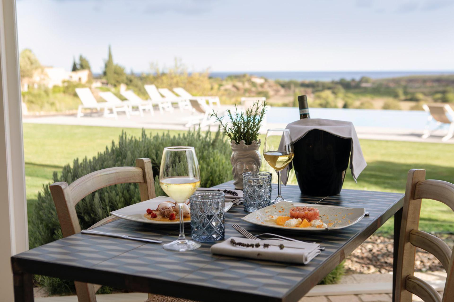 Organic agriturismo Sicily with sea view