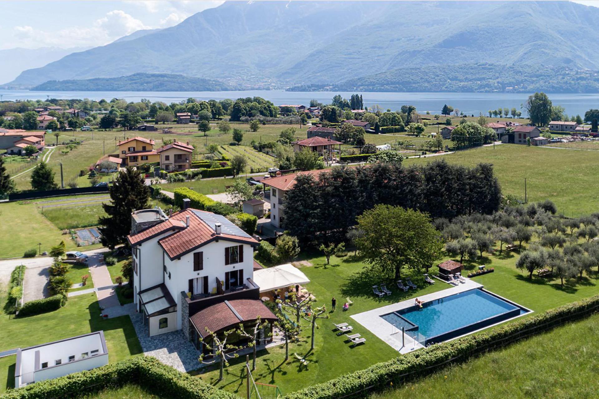 Charming agriturismo at walking distance of Lake Como