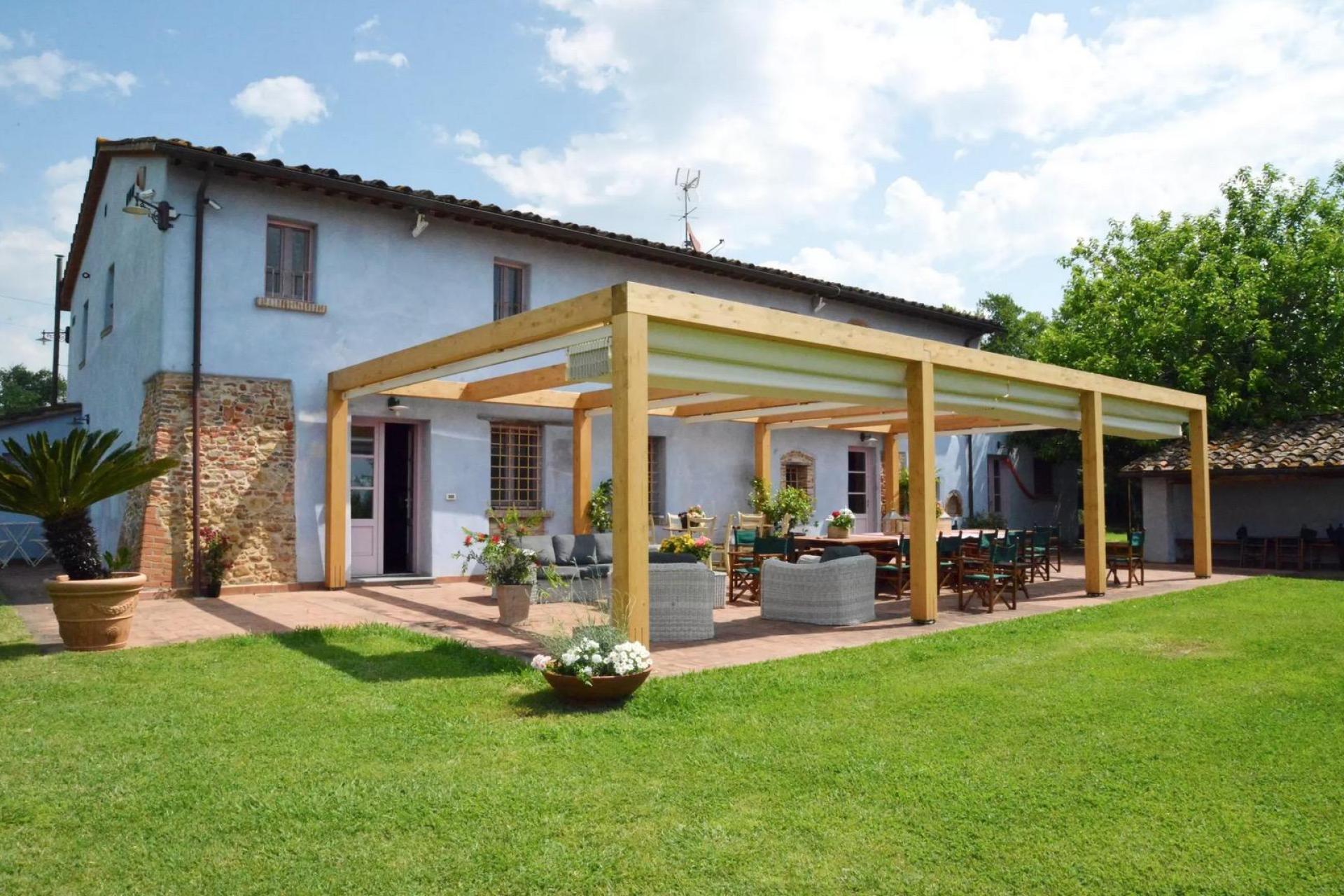 Beautiful villa with rooms near Lucca Beautiful villa with rooms near Lucca