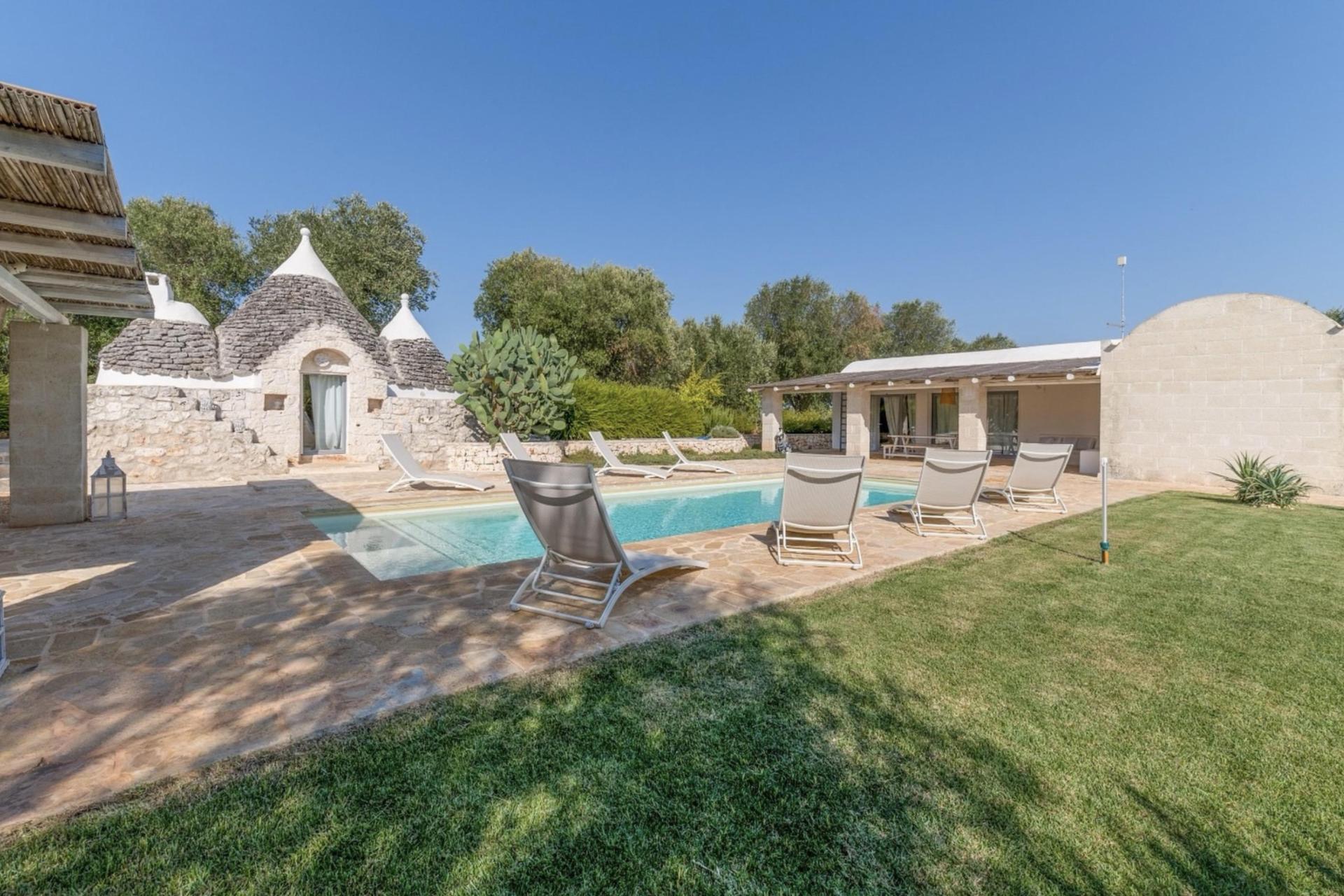 Private trullo in Puglia, with pool