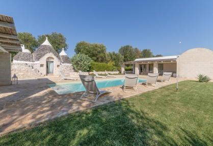 Private trullo in Puglia, with pool
