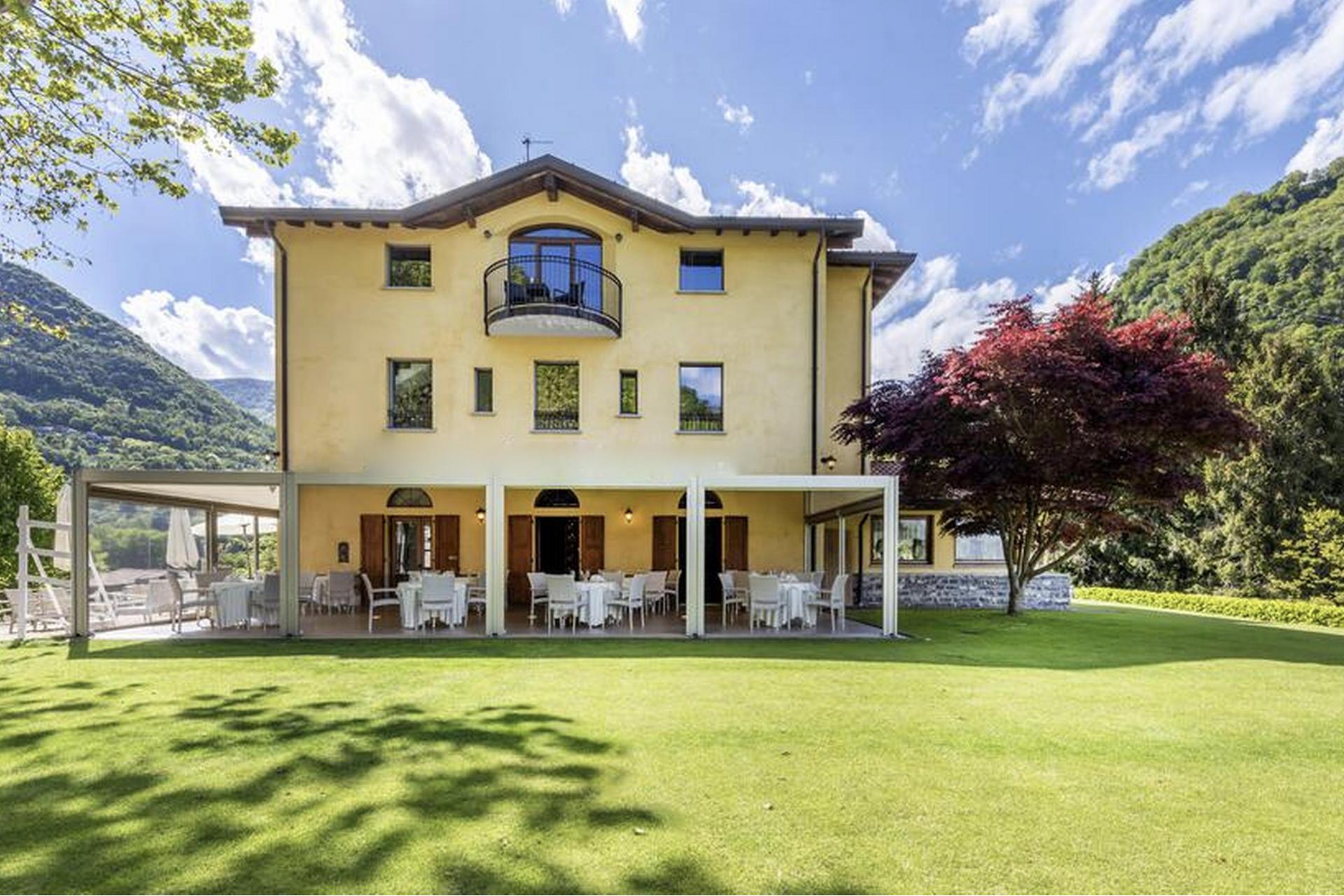 Agriturismo met goed restaurant en uitzicht op Comomeer