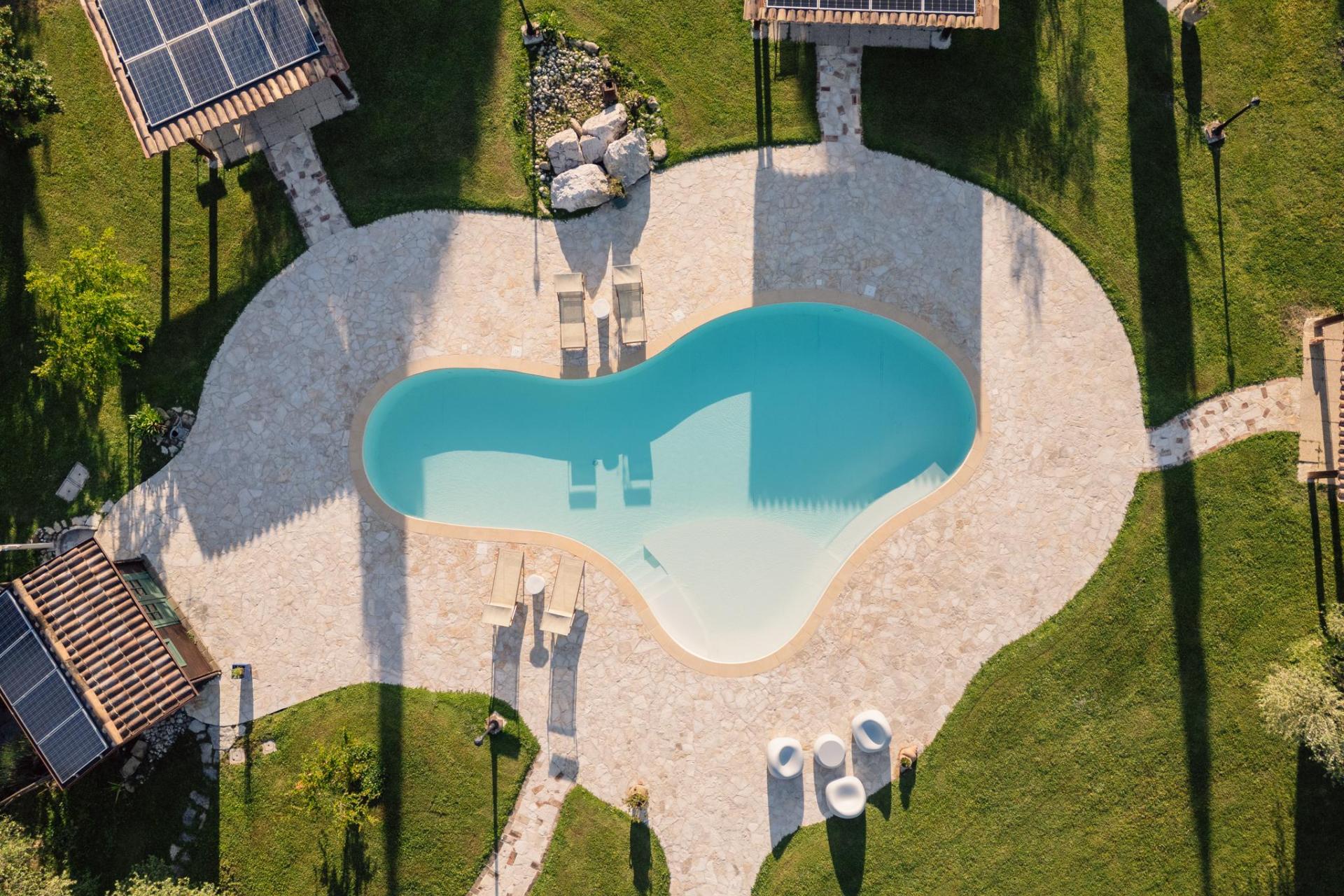 Knusse agriturismo bij authentiek dorpje in le Marche