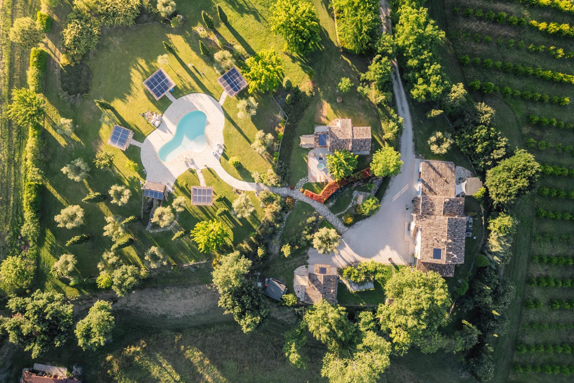 Knusse agriturismo bij authentiek dorpje in le Marche