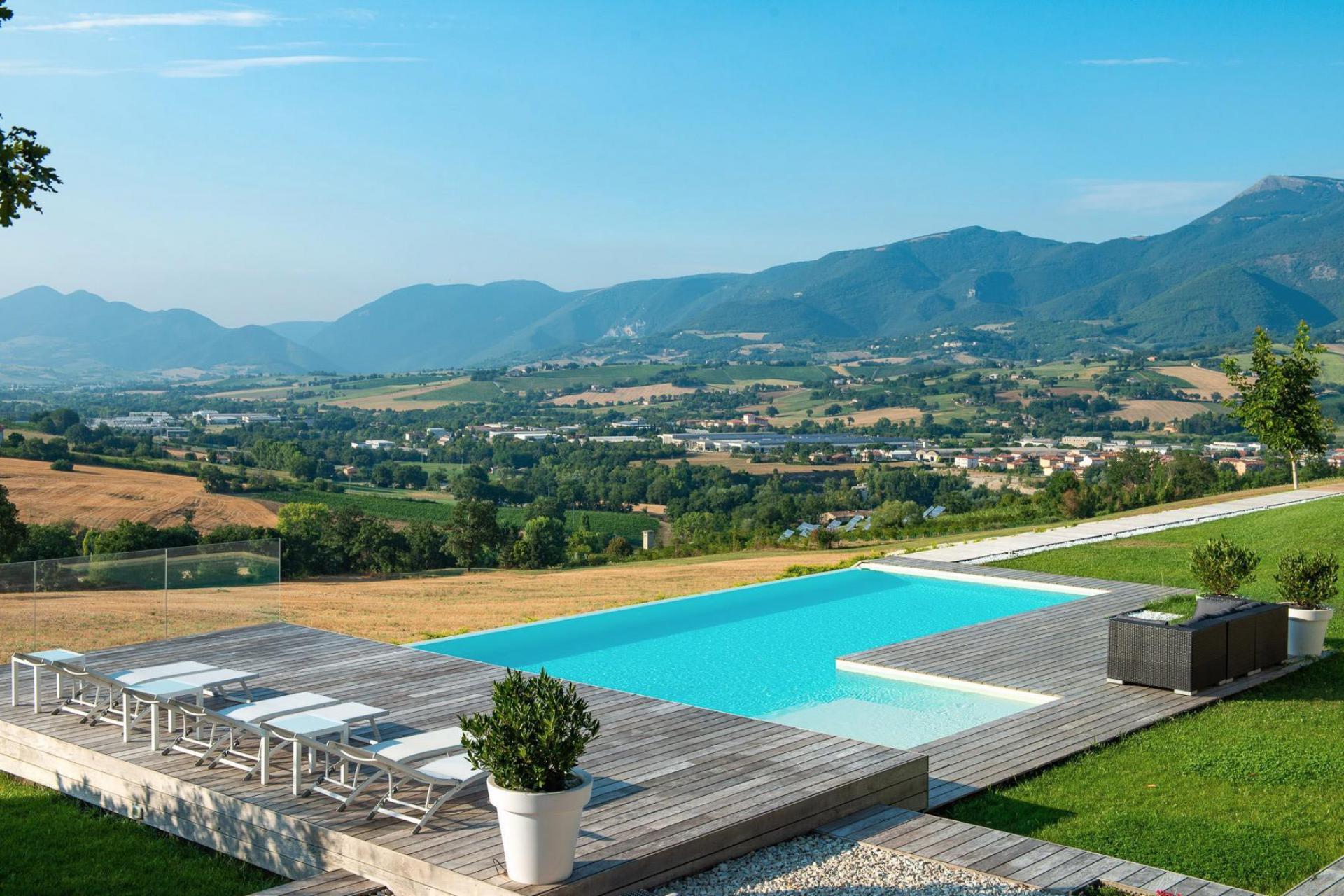 Oase van rust in binnenland van le Marche