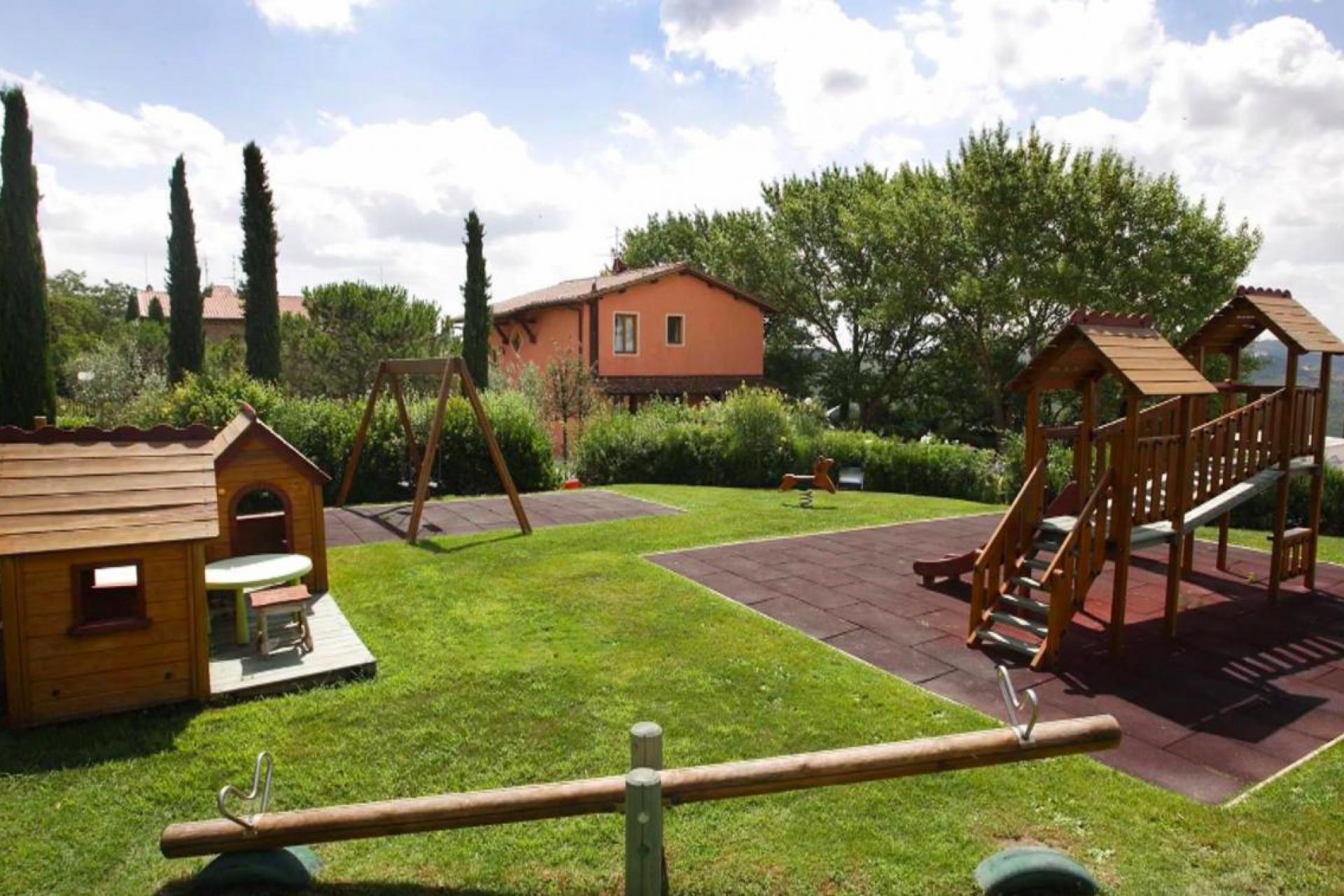 Grote agriturismo met mooie centrale ligging in Toscane