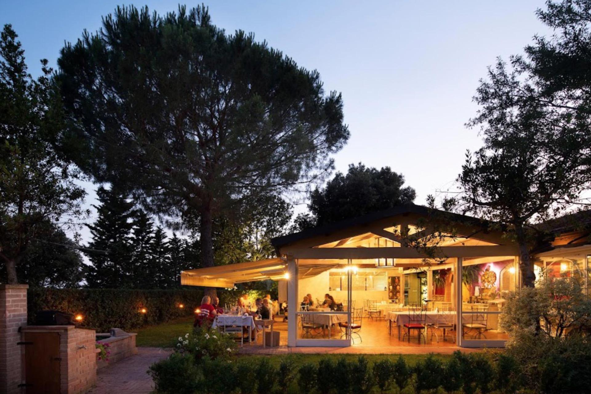 Agriturismo bij de Toscaanse kust met restaurant