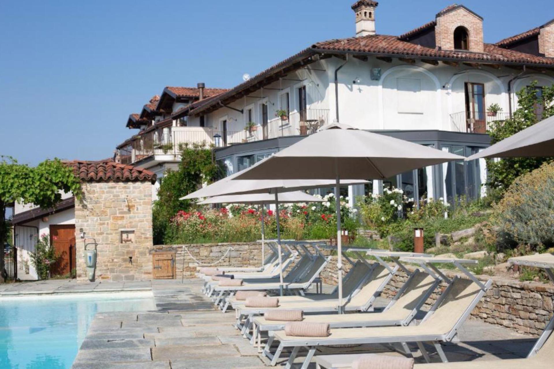 Mooie agriturismo tussen de wijngaarden van Piemonte