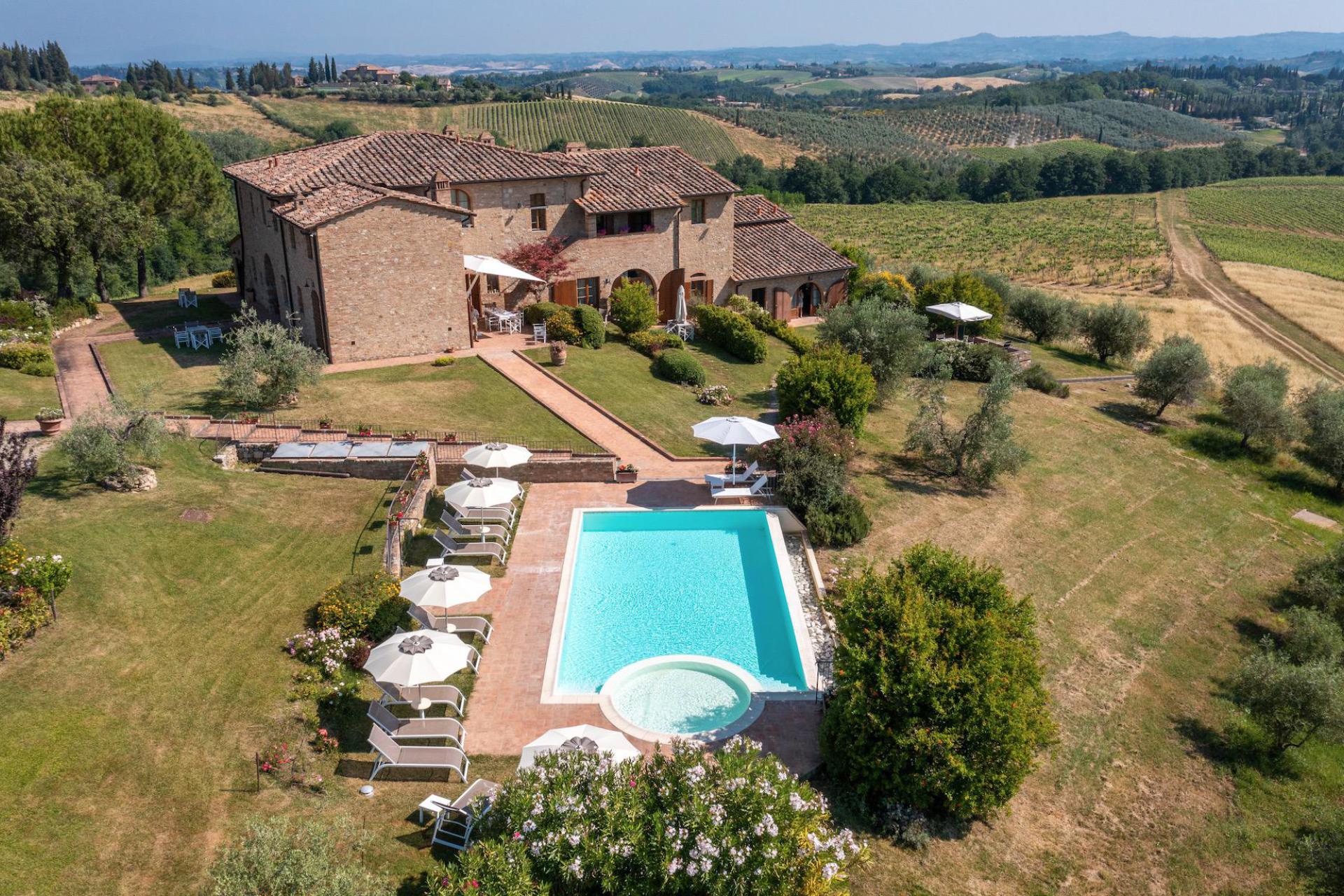 Elegante wijnboerderij op slechts 2 km van San Gimignano