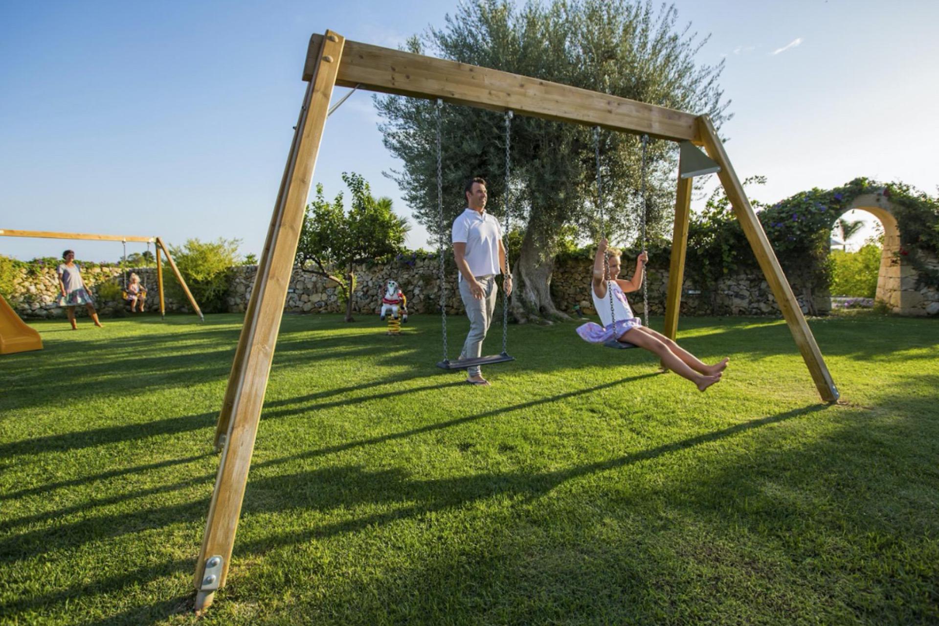 Agriturismo met groot zwembad nabij strand