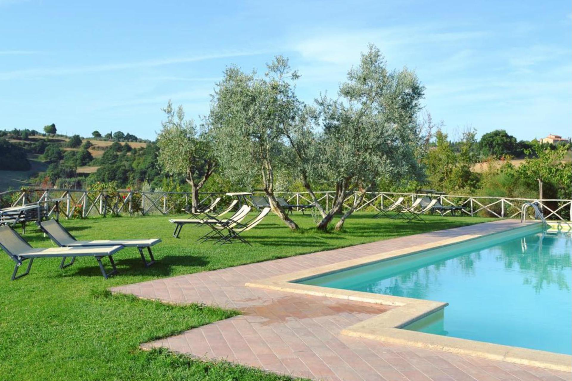 Agriturismo op loopafstand van een dorpje tussen Umbrië en Toscane