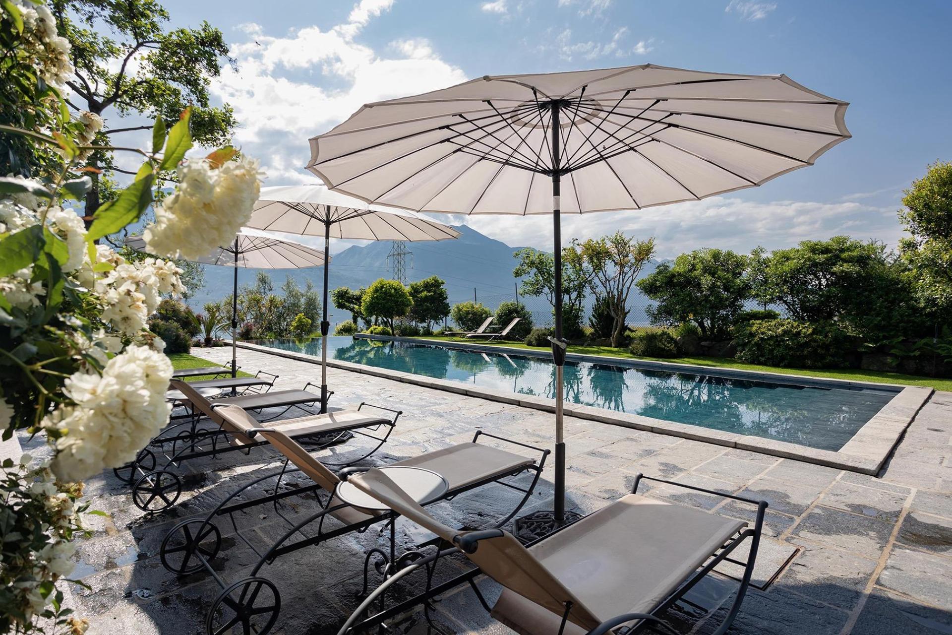 Kleinschalige agriturismo met uitzicht op het Comomeer