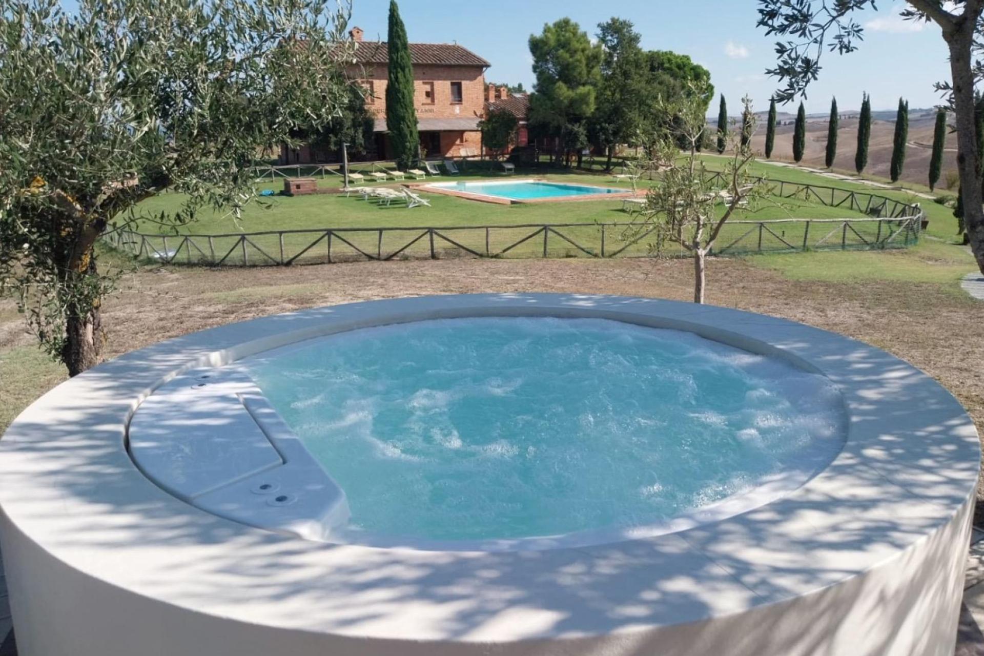 Kleine agriturismo nabij Siena met eigen laadpaal