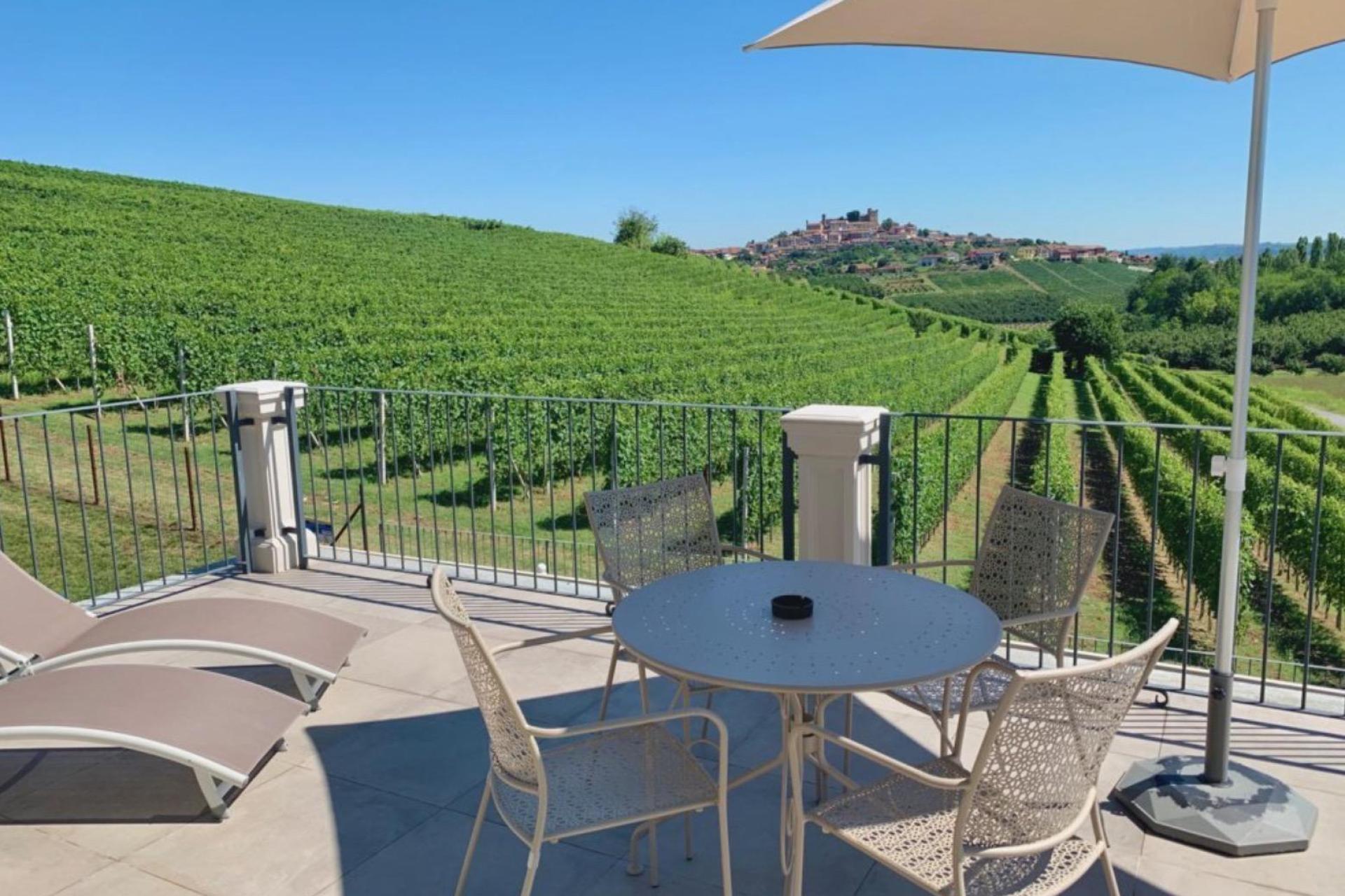 Elegante wijnboerderij in het mooie Piemonte