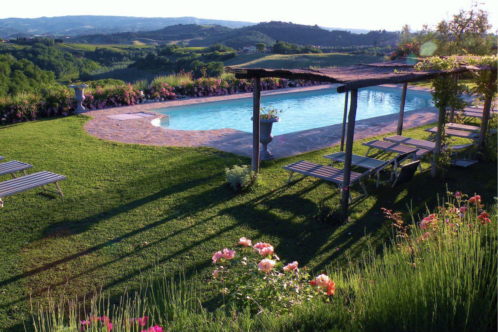 Agriturismo in olijfgaard met super uitzicht in Toscane