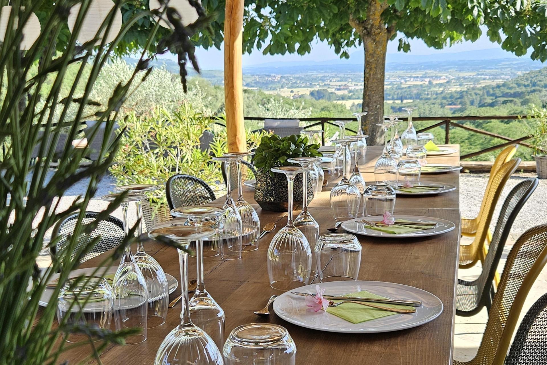 Kleinschalige agriturismo bij Cortona met zwembad en uitzicht