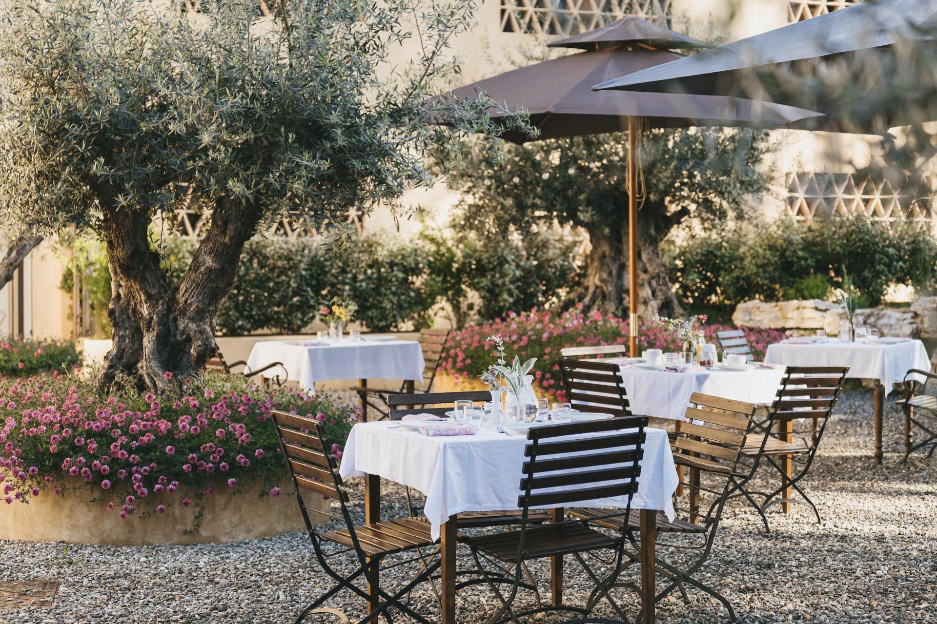 Een kleinschalige borgo met restaurant, midden in Toscane