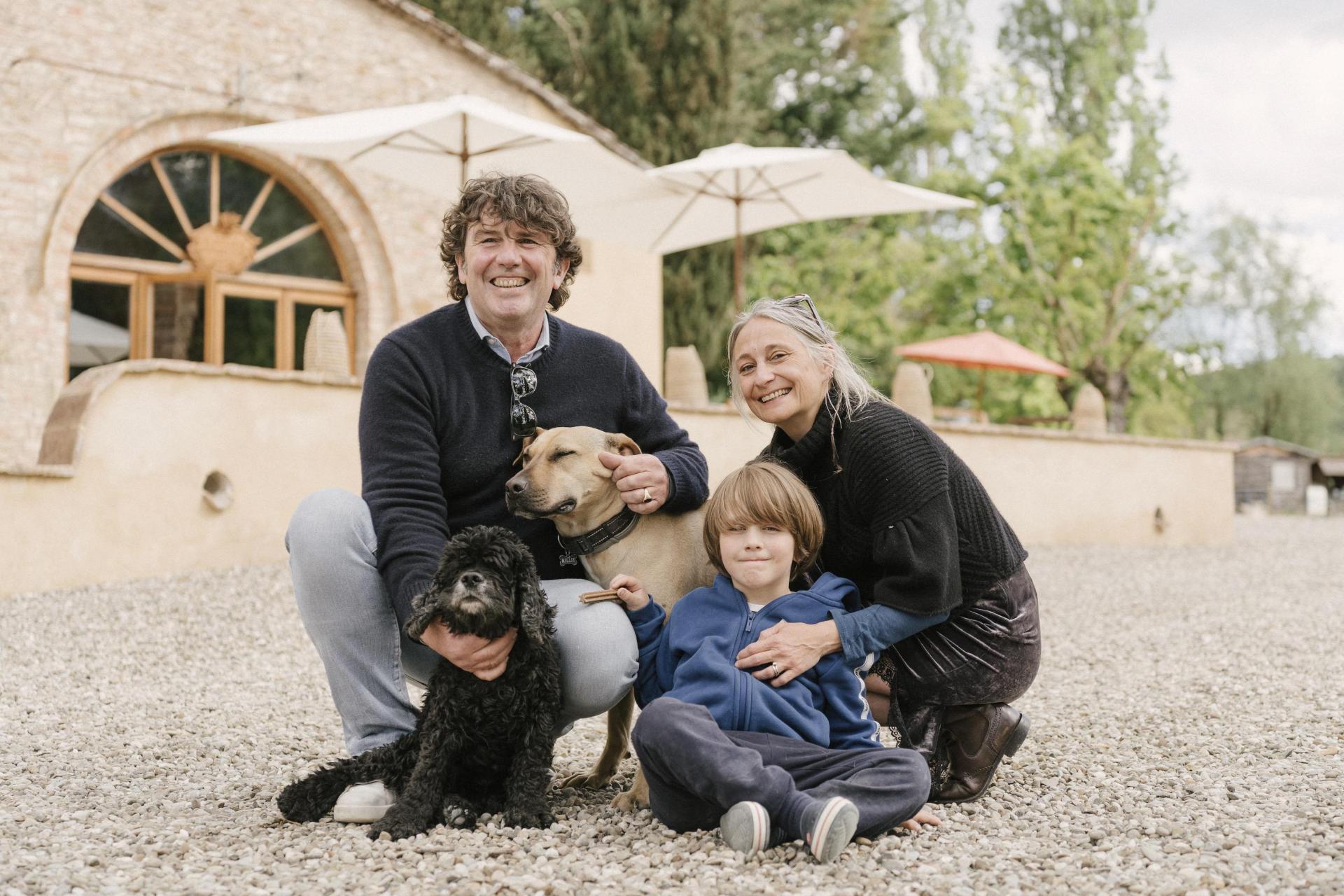 Een kleinschalige borgo met restaurant, midden in Toscane