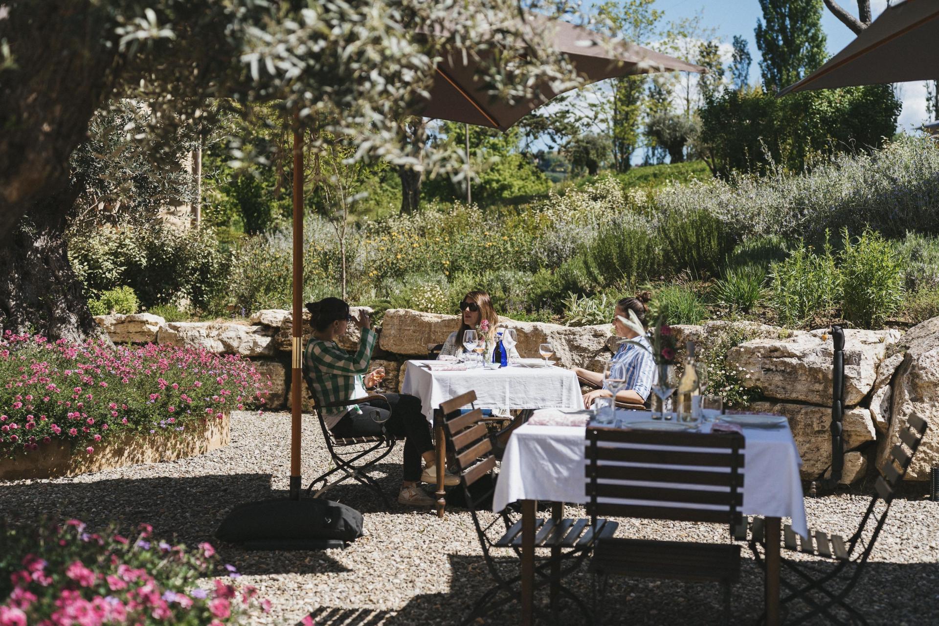 Een kleinschalige borgo met restaurant, midden in Toscane