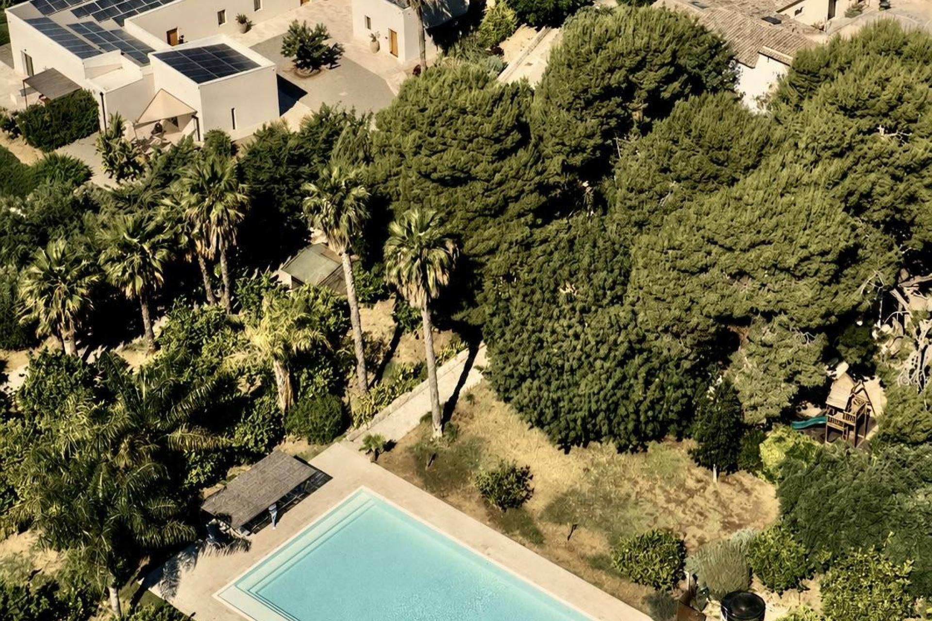 Typisch Siciliaanse agriturismo nabij het strand