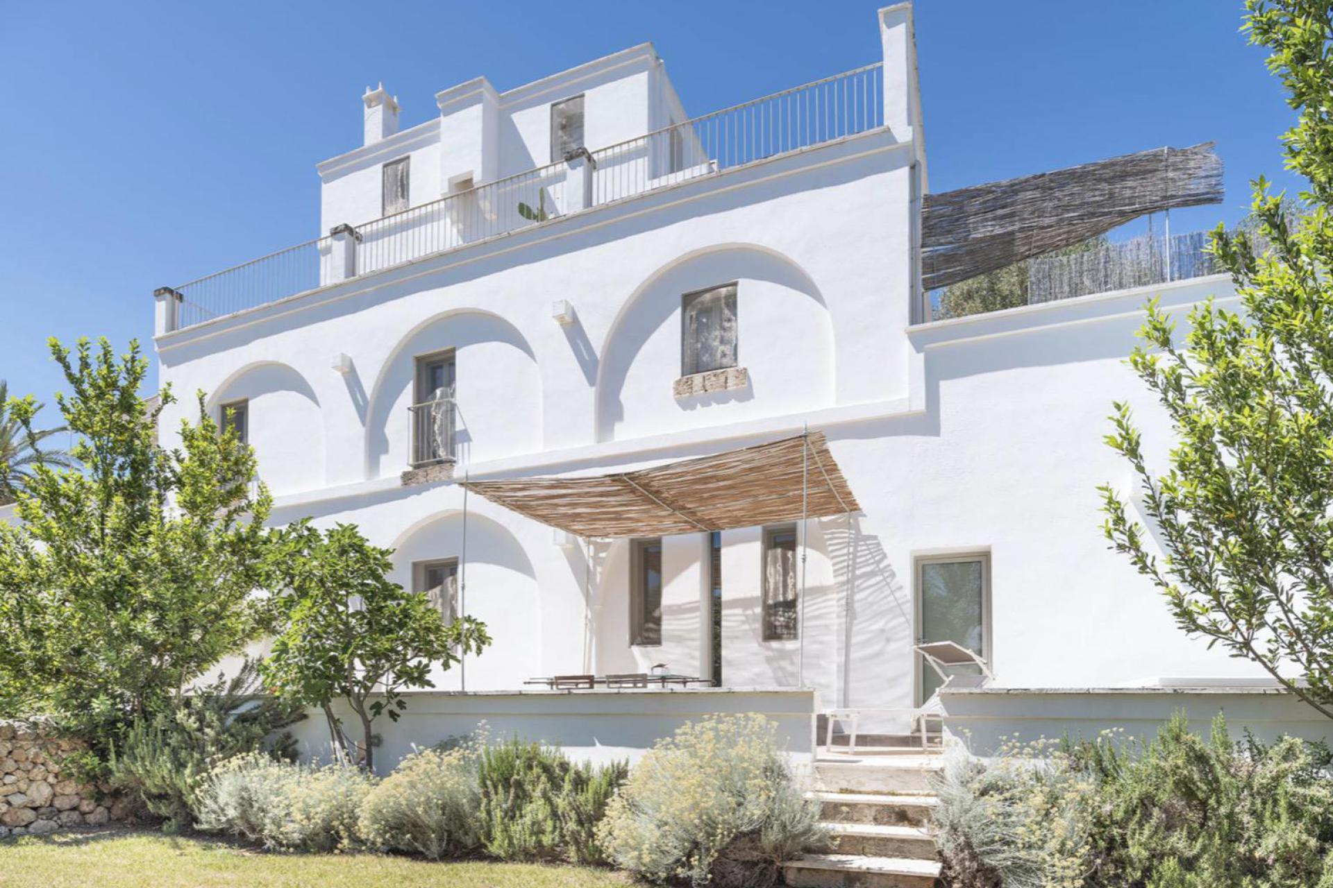 Rustige masseria in Puglia met stijlvol interieur
