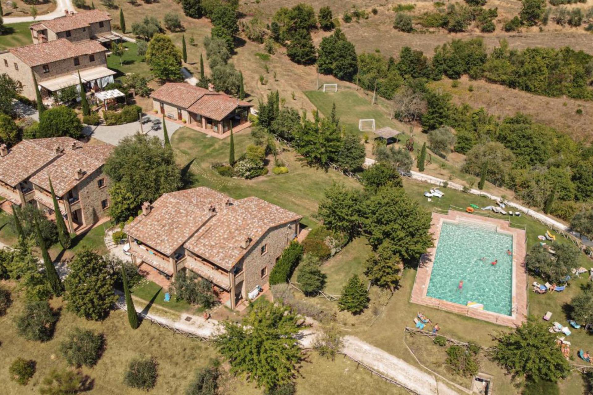 Agriturismo op loopafstand van een dorpje tussen Umbrië en Toscane
