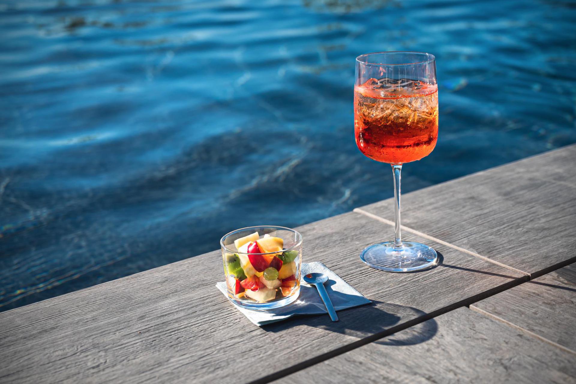 Leuke agriturismo le Marche met restaurant in olijfgaard