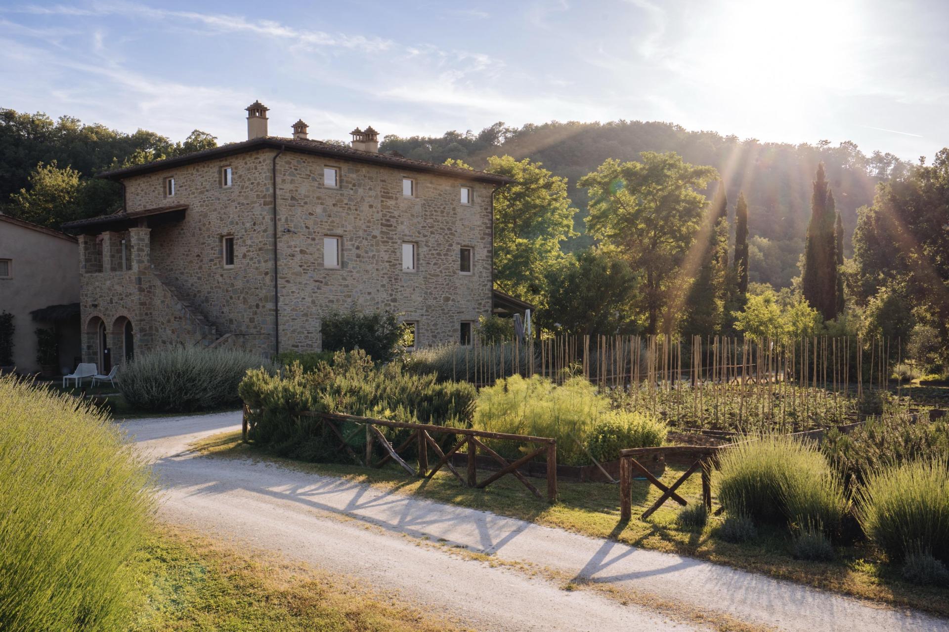 Luxe relais met restaurant en wellness nabij Arezzo