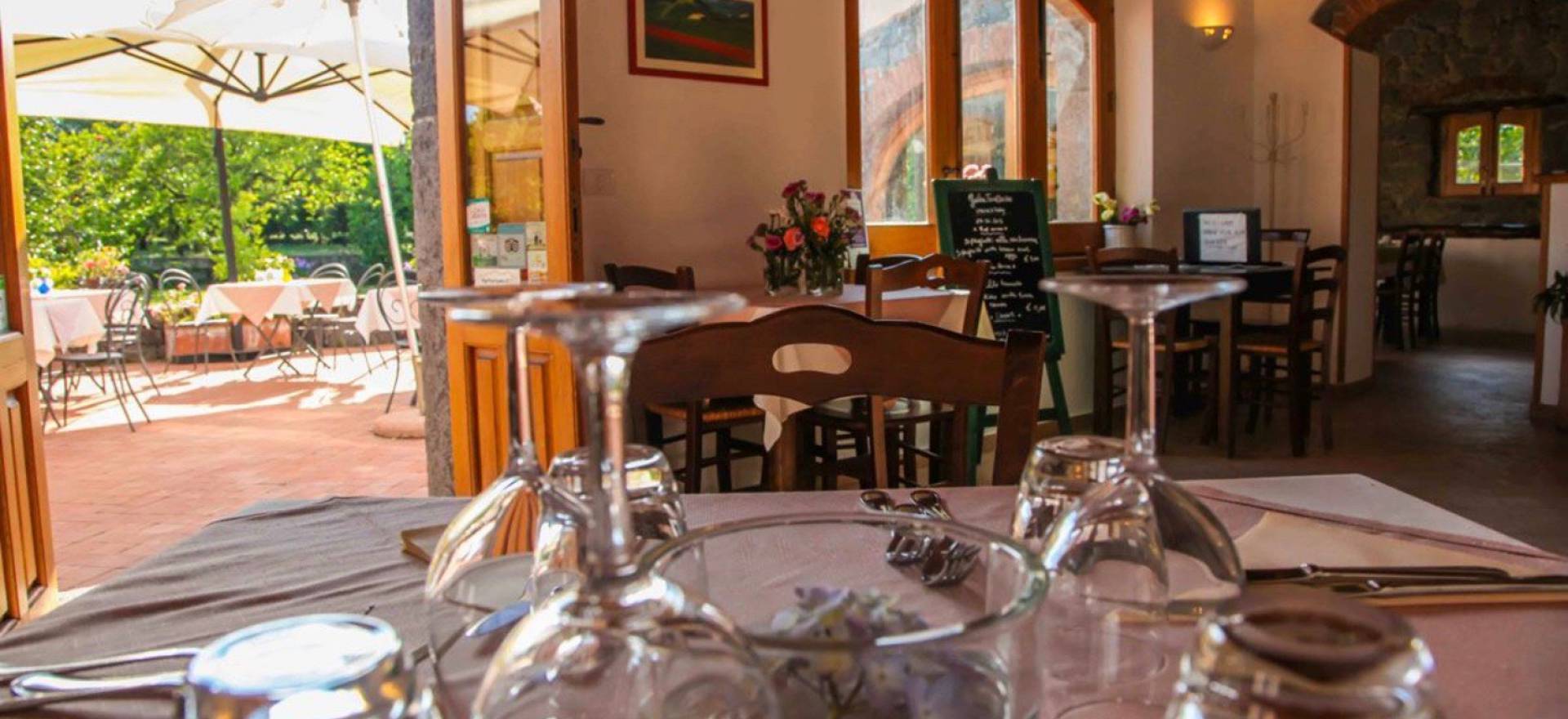 Agriturismo Sicily Agriturismo among citrus trees in Sicily