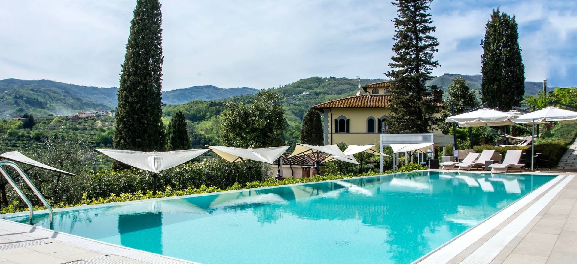 Agriturismo Tuscany Agriturismo in stately villa between Florence and Lucca