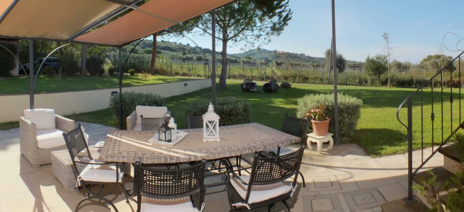 Agriturismo Tuscany Agriturismo in the hart of the Super-Tuscan wine region