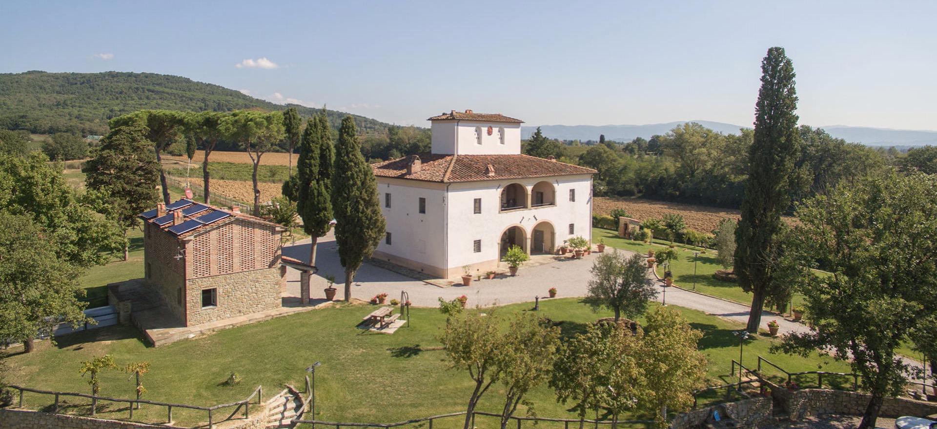 Agriturismo Tuscany Agriturismo in Tuscany within walking distance of a trattoria