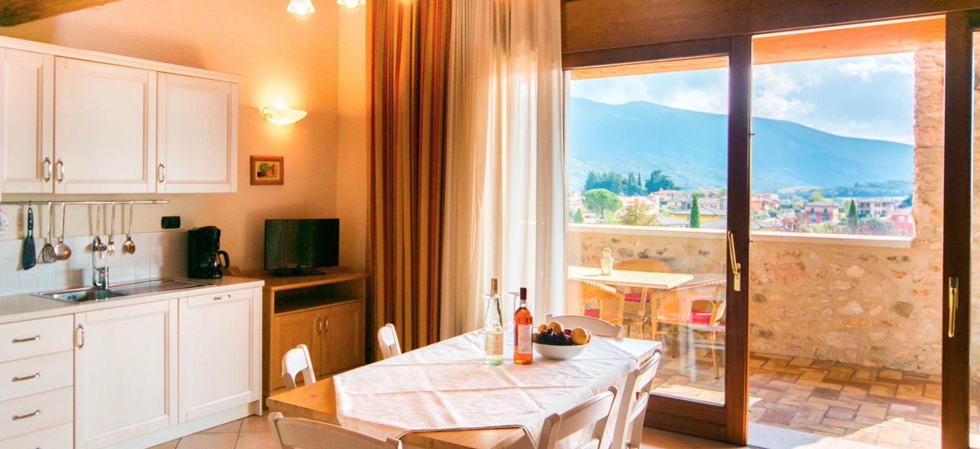Agriturismo Lake Como and Lake Garda Agriturismo Lake Garda, lovely apartments with terrace