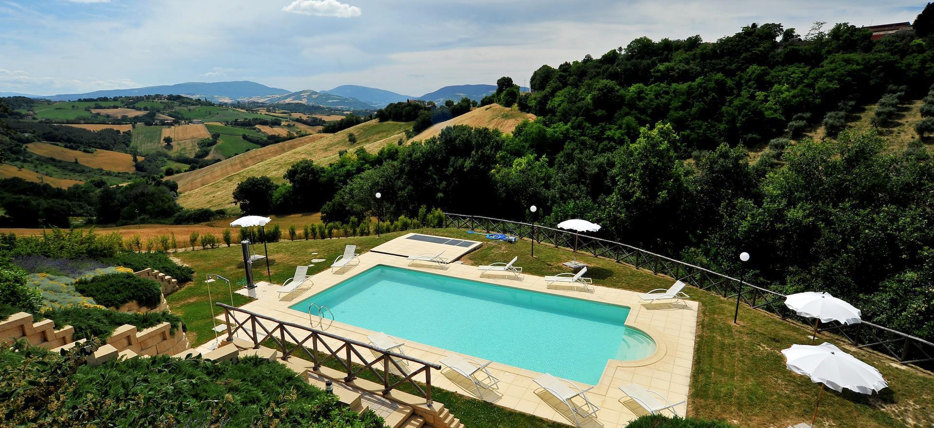 Agriturismo Marche Agriturismo Marche 20 minutes from the beach