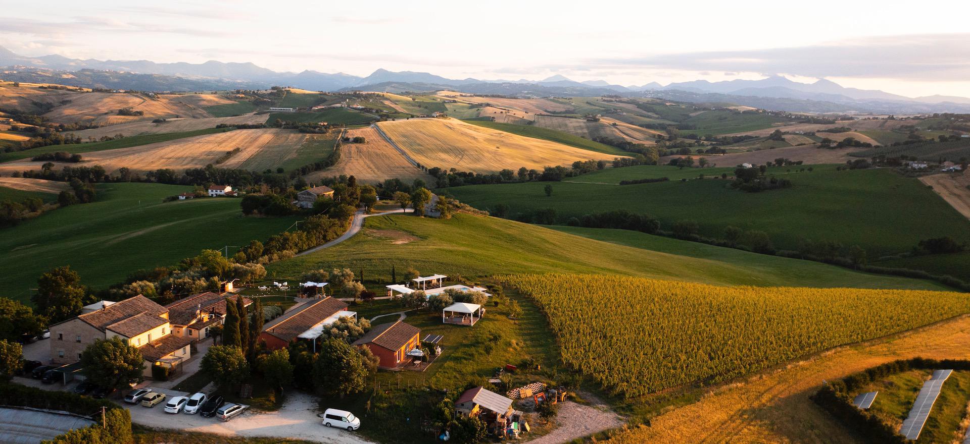 Agriturismo Marche Agriturismo Marche, beautiful rooms, apartments and welcoming